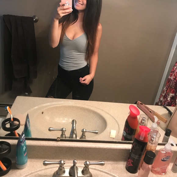 One piece - Picture 3 of 3